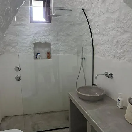 Trulli Au Milieu D'un Champ D'oliviers Avec Piscine * Ceglie Messapica