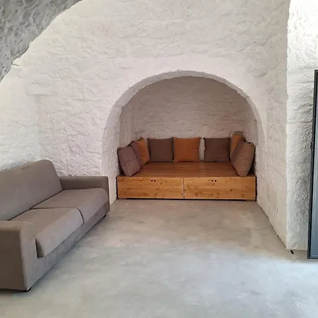Trulli Au Milieu D'un Champ D'oliviers Avec Piscine Villa Ceglie Messapica