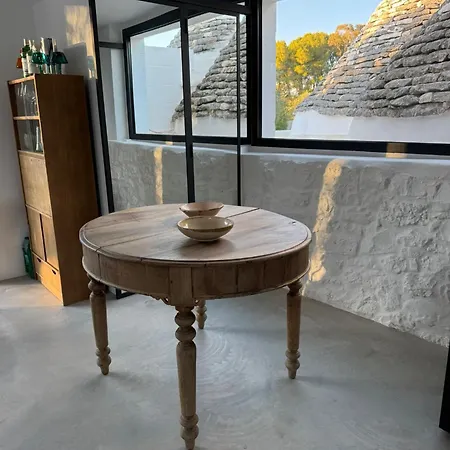 Trulli Au Milieu D'un Champ D'oliviers Avec Piscine * Ceglie Messapica